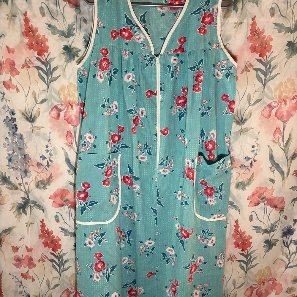 Vintage Floral Zip-Front Nightgown - Teal with Red Floral
